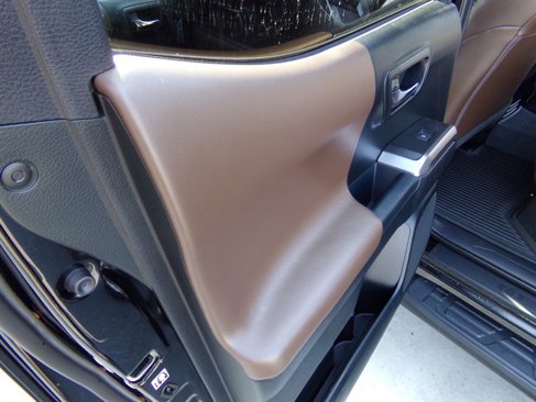 Used 2016 Toyota Tacoma Limited image 69