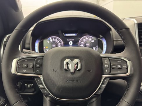 Used 2025 RAM 1500 Laramie w/ Night Edition image 17