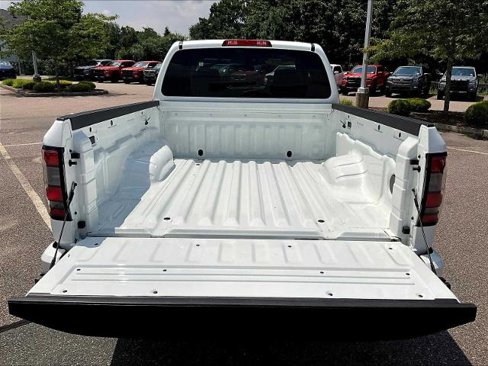 Certified 2025 Nissan Frontier SV image 30