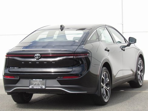 New 2026 Toyota Crown XLE image 6
