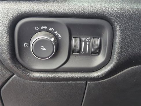 Used 2019 RAM 2500 Tradesman image 14