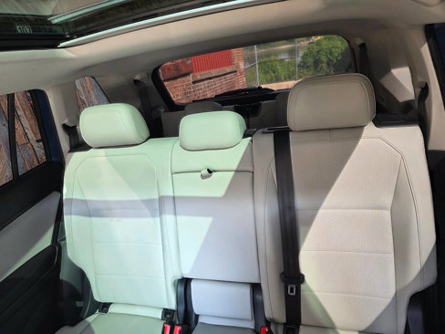 Used 2018 Volkswagen Tiguan SEL image 20