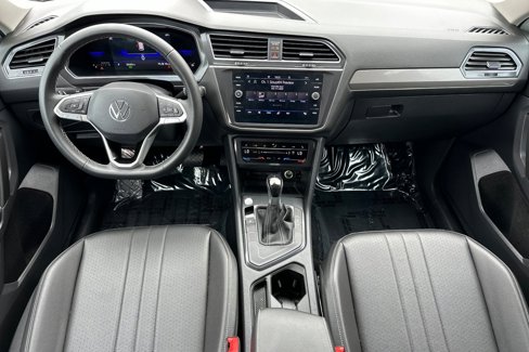 Used 2022 Volkswagen Tiguan SE image 14