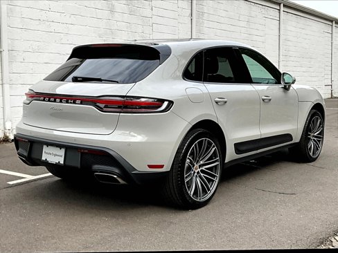 New 2026 Porsche Macan image 23