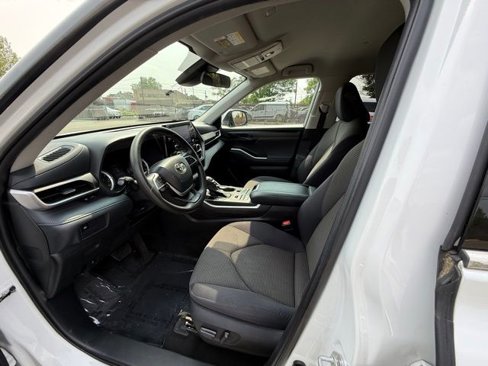 Used 2022 Toyota Highlander L image 20