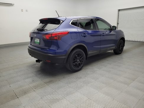 Used 2019 Nissan Rogue Sport S image 9