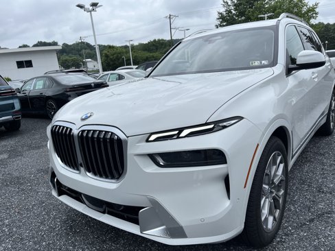 Used 2026 BMW X7 xDrive40i image 4