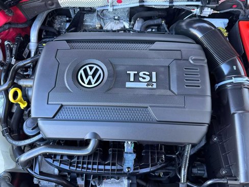 Used 2018 Volkswagen Golf R 4-Door image 24