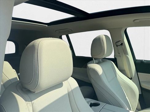 New 2026 Mercedes-Benz GLS 450 4MATIC image 23
