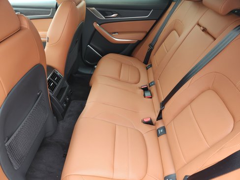 New 2026 Jaguar F-PACE R-Dynamic S image 18