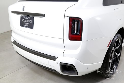New 2025 Rolls-Royce Cullinan Black Badge image 46