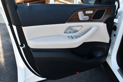 Used 2025 Mercedes-Benz GLE 450 4MATIC image 11