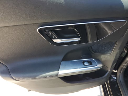 Used 2024 Mercedes-Benz C 300 Sedan image 12
