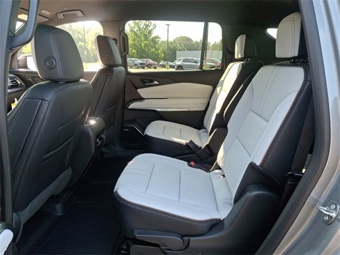 New 2026 Chevrolet Traverse High Country w/ LPO, Floor Liner Package image 7
