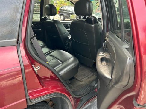 Used 2005 GMC Envoy SLE image 14