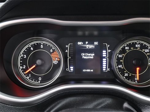 Used 2018 Jeep Cherokee Latitude Plus image 9