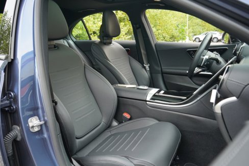 Used 2024 Mercedes-Benz C 300 4MATIC Sedan image 43