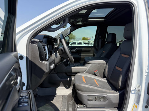 Used 2025 GMC Sierra 2500 AT4 w/ AT4 Premium Plus Package image 12