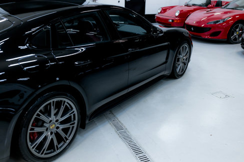 Used 2023 Porsche Panamera GTS image 31