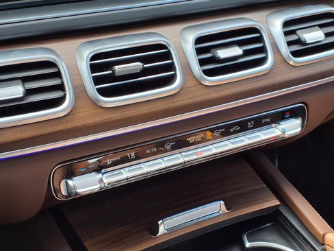 New 2025 Mercedes-Benz GLS 450 4MATIC image 19