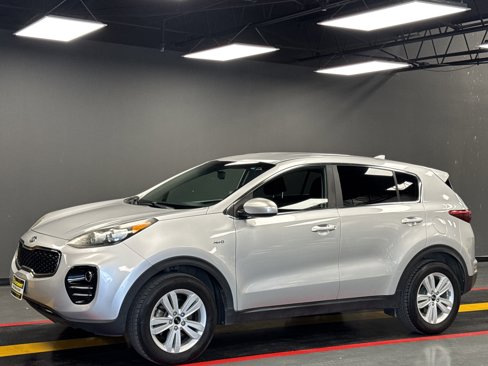 Used 2018 Kia Sportage LX image 1