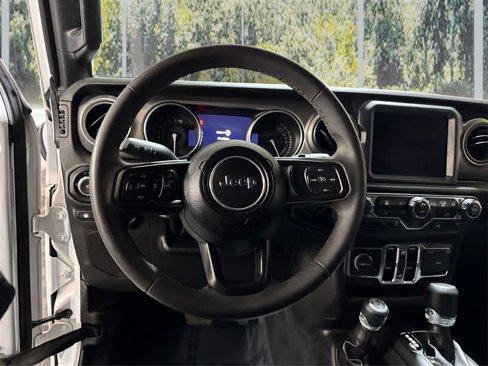 Used 2023 Jeep Wrangler Unlimited w/ 8.4" Radio Group image 18