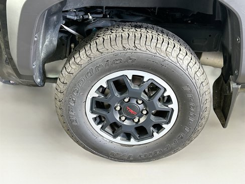 Used 2024 Toyota Tacoma TRD Off-Road image 11