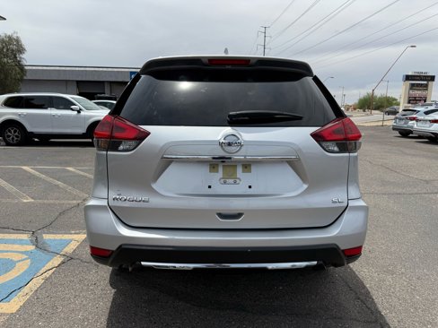 Used 2018 Nissan Rogue SL image 9