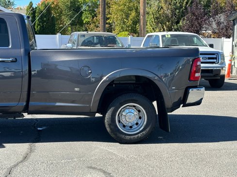 Used 2022 RAM 3500 Limited image 10