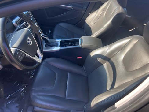 Used 2015 Volvo S60 T5 Premier image 9