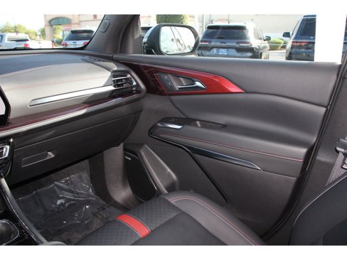 Used 2024 Chevrolet Traverse RS image 8
