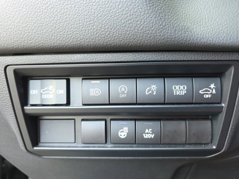 Used 2023 Toyota Tundra Limited image 18