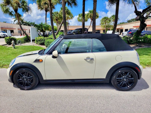 Used 2013 MINI Cooper Convertible image 5