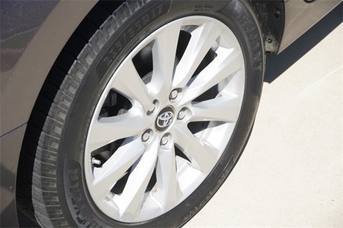 Used 2018 Toyota Camry LE image 9