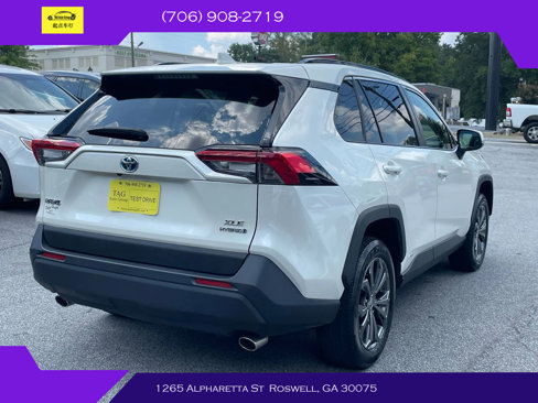 Used 2022 Toyota RAV4 XLE Premium image 8