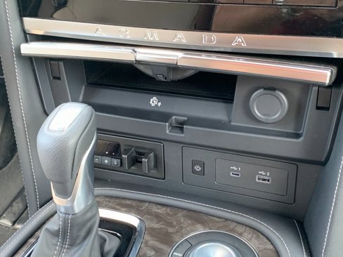 Used 2024 Nissan Armada Platinum w/ Captain's Chairs Package image 21