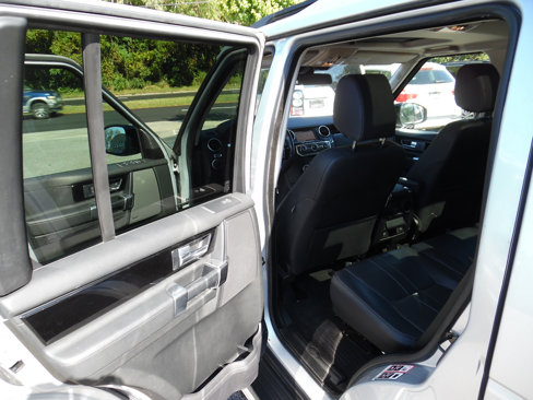 Used 2015 Land Rover LR4 HSE image 18