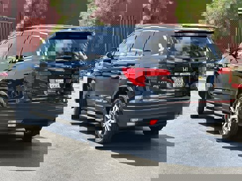 Used 2017 Honda Pilot EX-L image 4