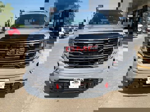 Used 2025 GMC Sierra 1500 AT4 w/ AT4 Premium Package image 9