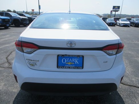 Used 2023 Toyota Corolla LE image 4