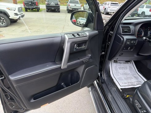 Used 2019 Toyota 4Runner SR5 Premium image 9