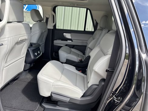 New 2025 Ford Expedition Max Active image 27