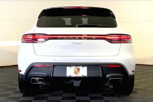 New 2026 Porsche Macan image 6