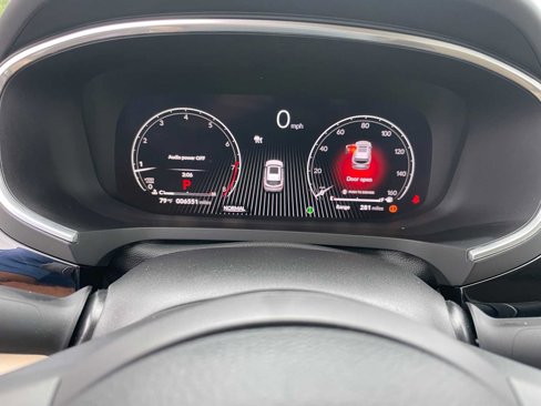 Used 2025 Acura MDX SH-AWD w/ Technology Package image 16