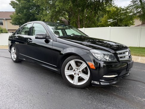 Used 2011 Mercedes-Benz C 300 4MATIC Sedan image 1