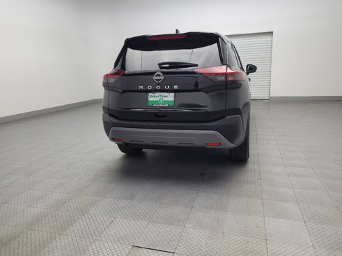 Used 2023 Nissan Rogue S image 7