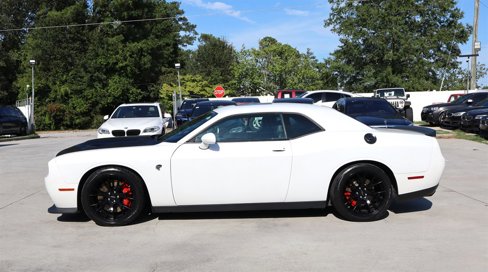 Used 2016 Dodge Challenger SRT Hellcat image 4