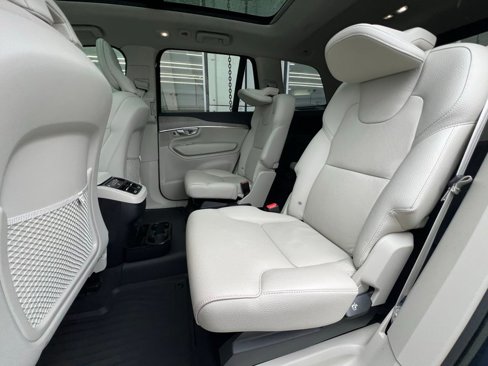 Used 2023 Volvo XC90 B6 Plus w/ Protection Package Premier image 22