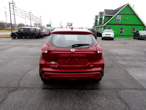 Used 2021 Nissan Kicks SV image 6