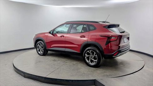 Used 2025 Chevrolet Trax LT image 6